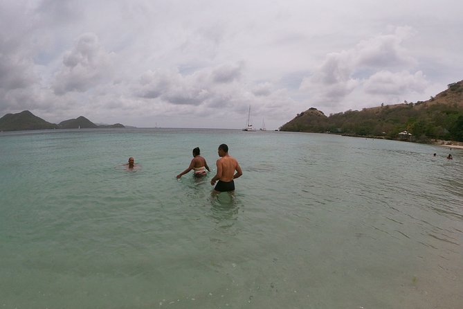 Beach Shuttle To Pigeon Island - What the service is like on the ground