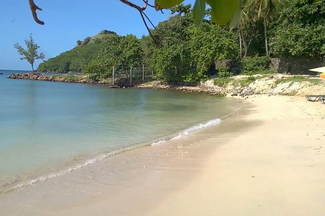 Beach Shuttle To Pigeon Island - The free beach outside Pigeon Island National Park