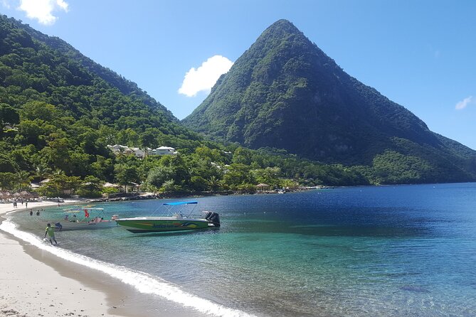 Discover Saint Lucia - The Pitons: Saint Lucia’s great photo stop