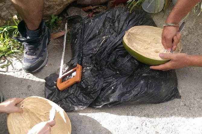 DIY Craft Your Own wooden Bowl : from a calabash fruit! - Turning a calabash fruit into a useful souvenir