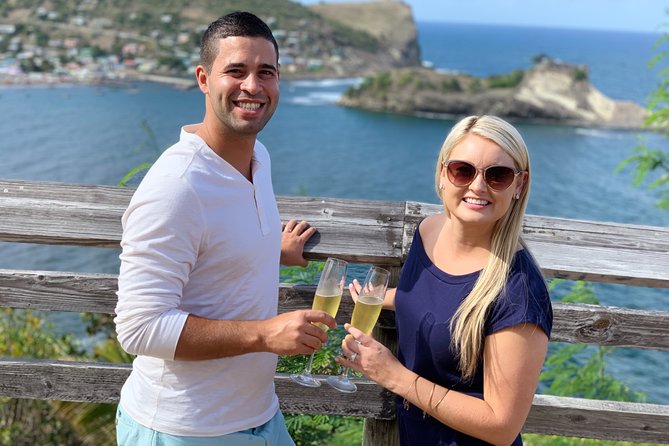 First Class Private Transfers from UVF Airport To Any SANDALS Resort (Roundtrip) - Drinks, snacks, and the first taste of vacation