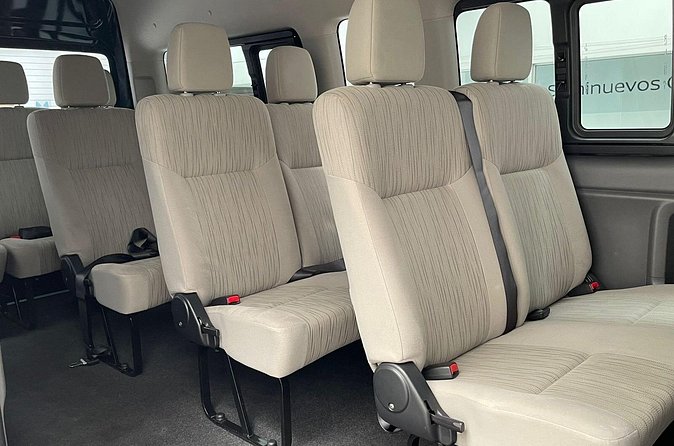 Hewanorra International Airport Shared Transfer Roundtrip - Drivers who add local context