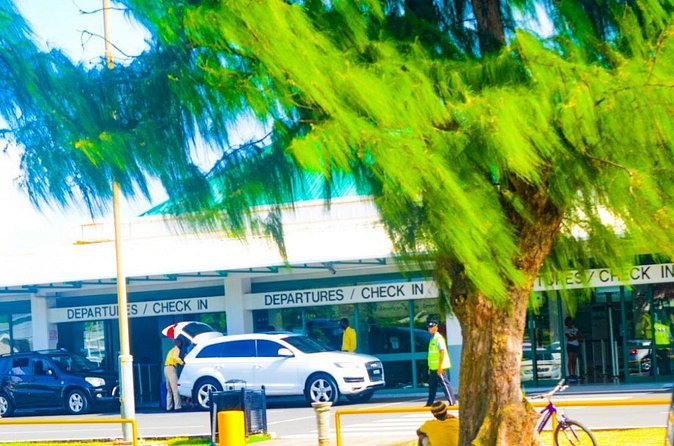 Hewanorra International Airport (UVF) Shuttle One-Way - Who will get the most from this transfer