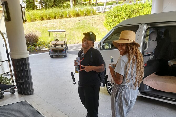 Private Airport Transfer from Hewanorra UVF to St. Lucia Resorts - What driver Kevin adds to the service