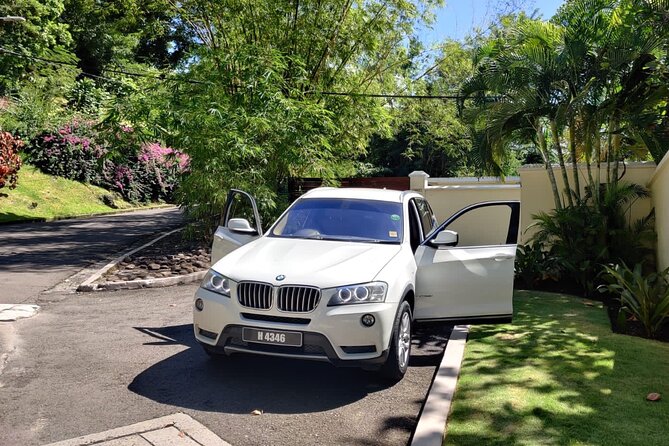 Private Round Trip Airport (UVF) Transfer: Luxury SUV - The first ride: UVF to your hotel