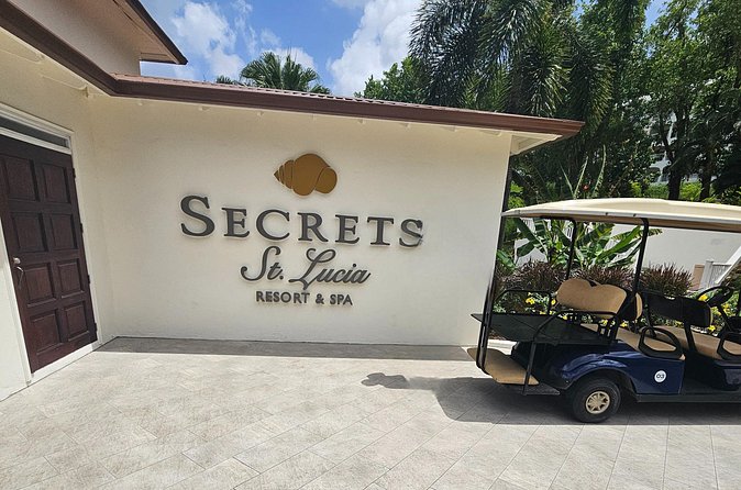 Round-Trip Airport Transfer to Secrets St. Lucia Resort & Spa - Air conditioning, luggage, and comfort