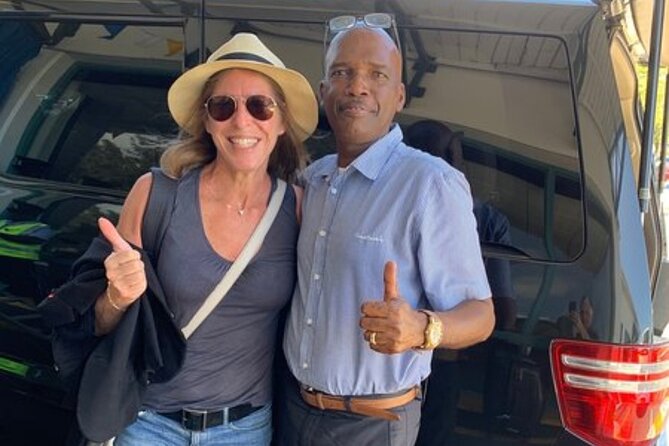 Roundtrip Transfer from UVF Airport to Resorts in Gros Islet (Groups of 4 Plus) - Arriving in Gros Islet