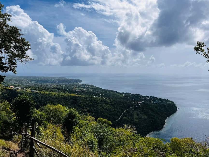 Saint Lucia: Tet Paul Nature Trail Hiking Tour & Beach - Guide quality can make or break the day