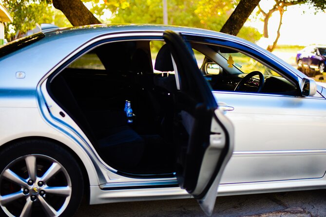 St Lucia Airport Private Transfer to Royalton Resort - The airport meet-and-greet in practical detail