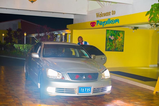 St Lucia Airport Shuttle from Hewanorra Airport (UVF) - One Way - Comfortable transport, with useful boundaries