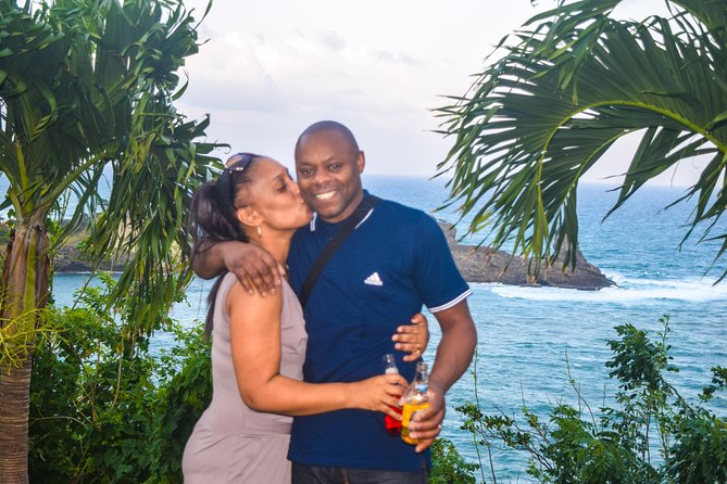 St Lucia Airport Transfer Roundtrip from Hewanorra (UVF) - The first ride: air conditioning, drinks, and an easier start