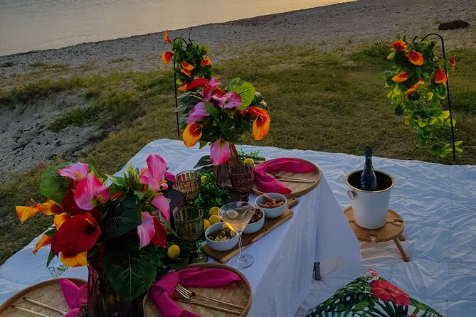 St Lucia Beachfront Sunset Picnics - A good choice for couples, birthdays, and honeymoons