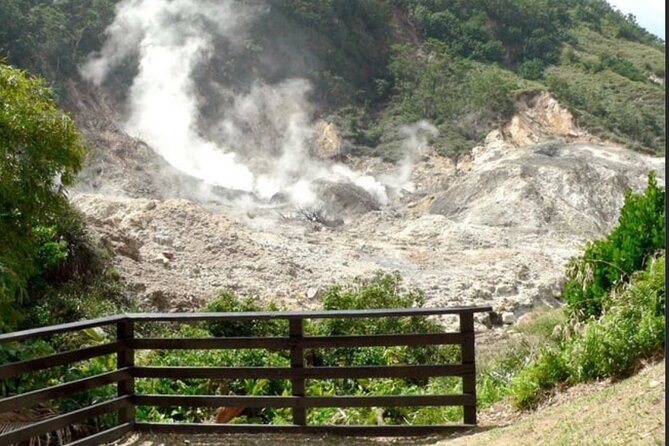 St Lucia Pitons Waterfalls and Mud Bath Experience. - Catching the Pitons on the way to Soufrière