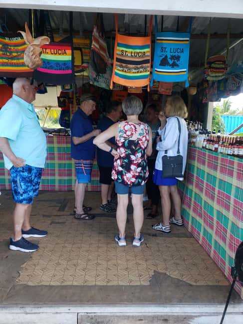 St. Lucia: Private Island Tour with Drinks & Transfers - Why the guide can make or break the day