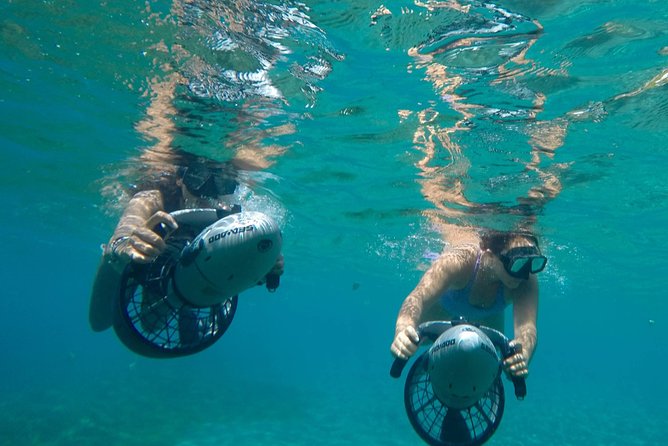St. Lucia Speedboat and Power Snorkel From Castries - Who will enjoy this most?