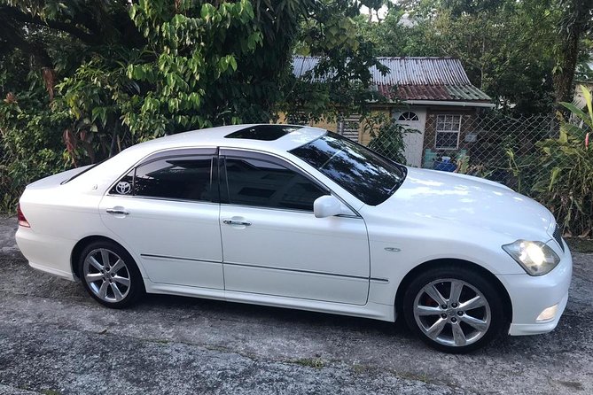 St Lucia Transportation- Eugene's Hewanorra Airport/ Hotel Transfer (UVF) - The arrival meeting and airport routine