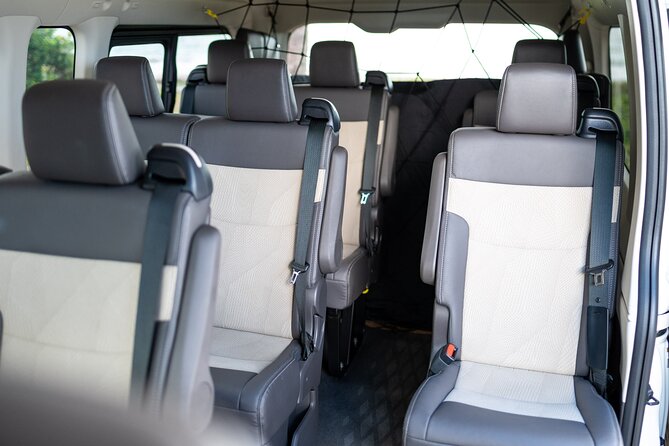 UVF Private Luxury Transport Service in St Lucia (Round Trip) - Professional handling at the pickup point